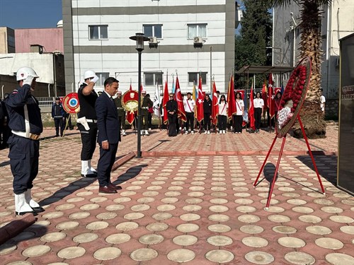 29 EKİM CUMHURİYET BAYRAMI KUTLAMALARI ATATÜRK ANITINA ÇELENK SUNMA TÖRENİ İLE BAŞLADI